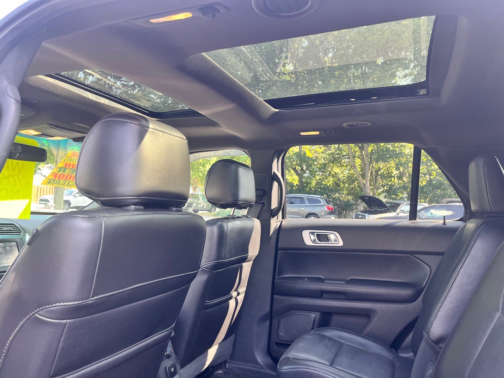 2011 Ford Explorer Image 42