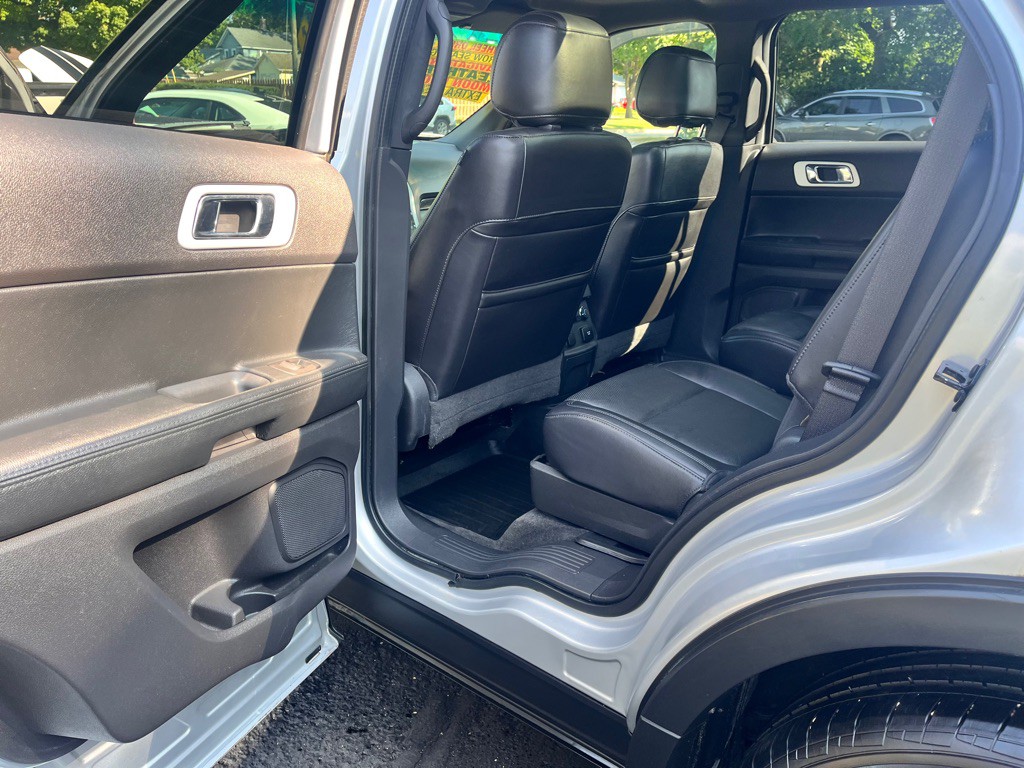 2011 Ford Explorer Image 44