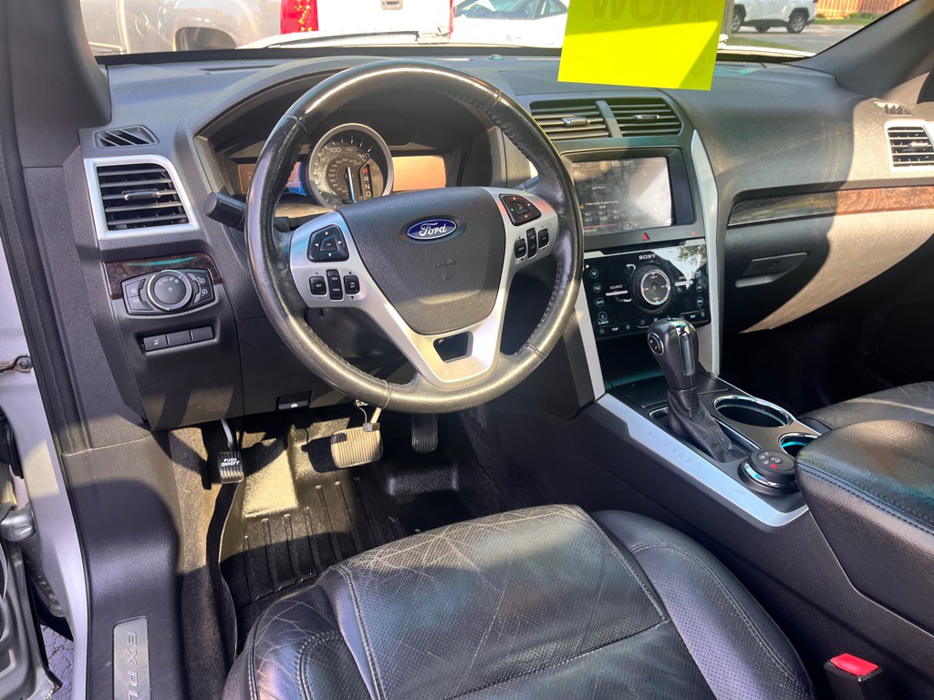 2011 Ford Explorer Image 46