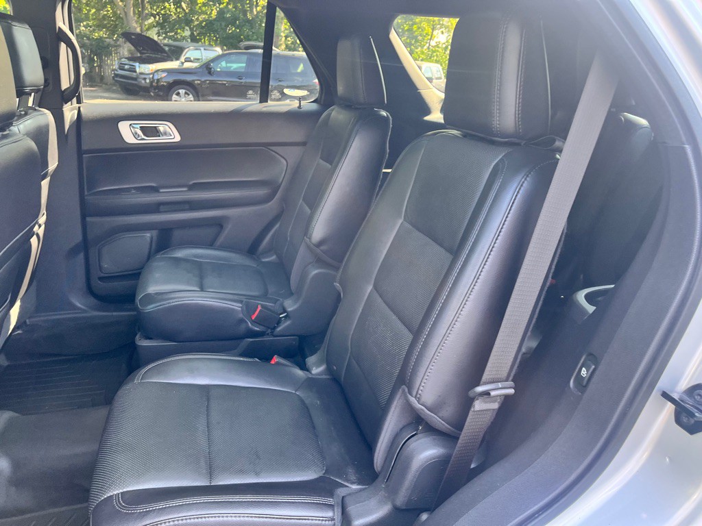 2011 Ford Explorer Image 50
