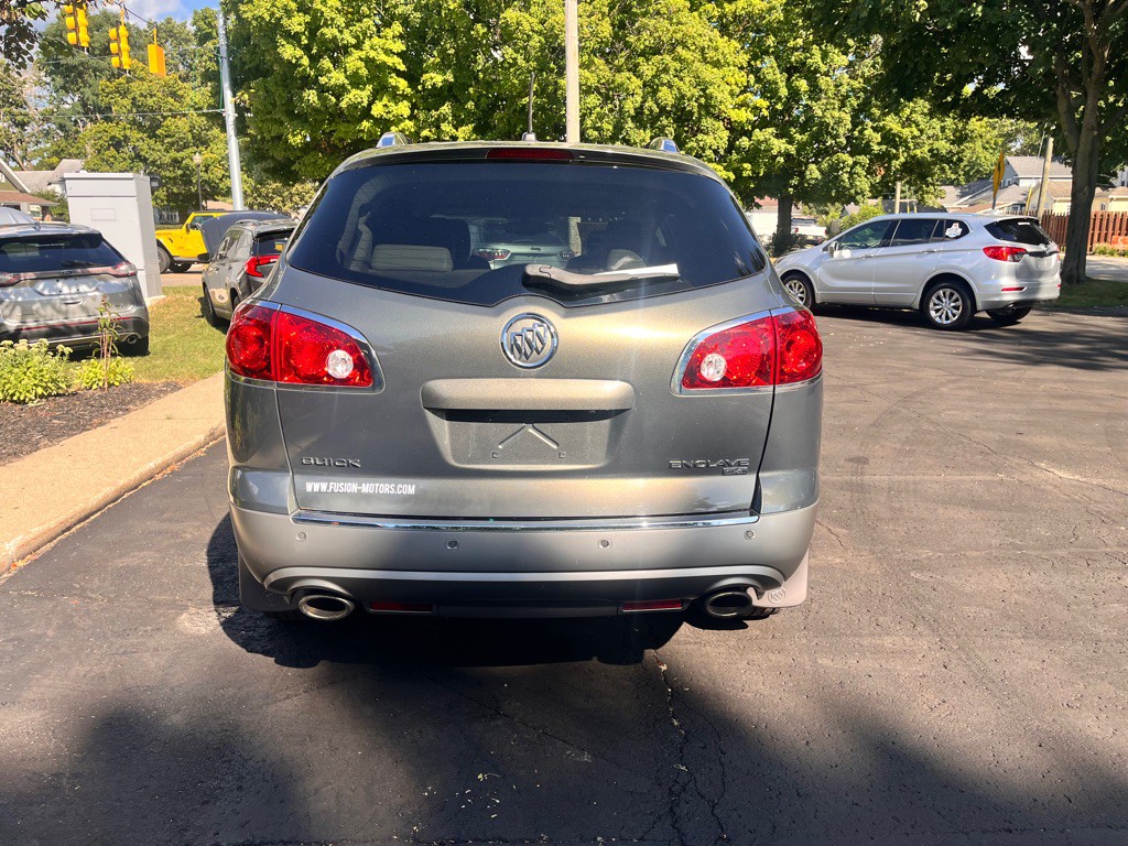 2011 Buick Enclave Image 4