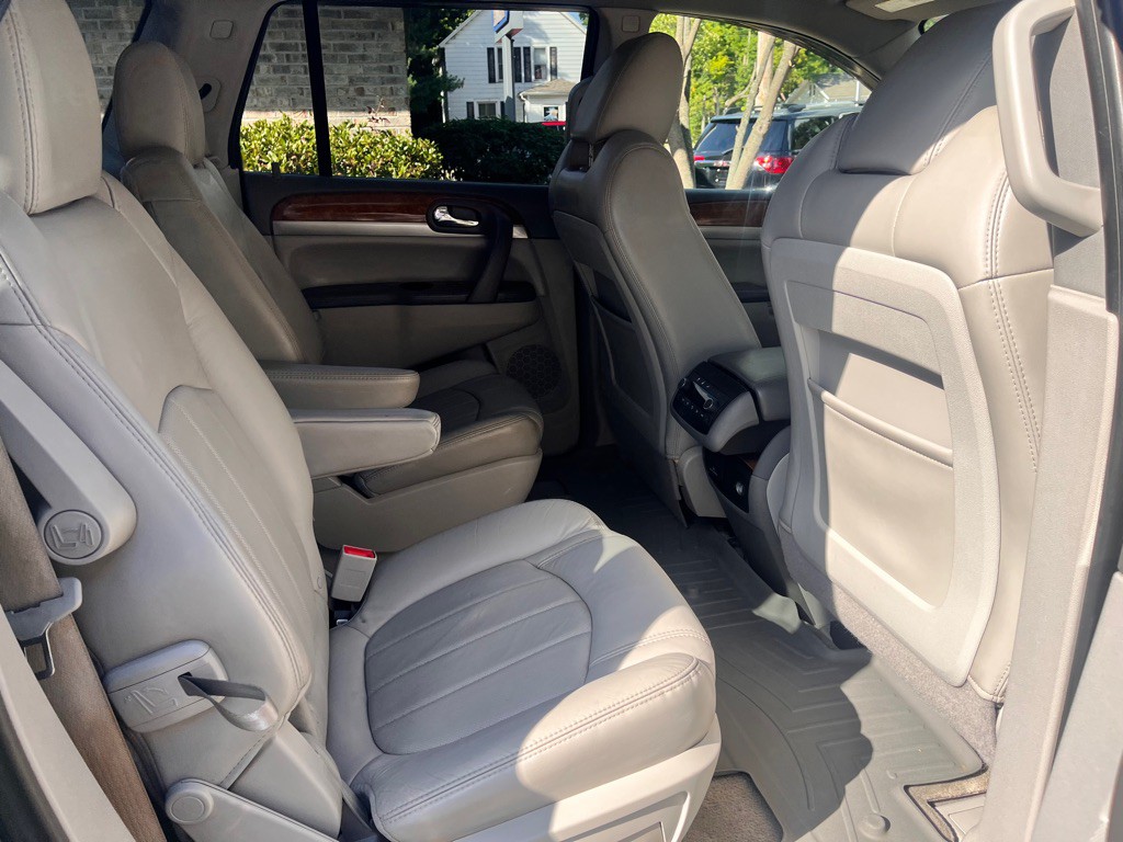 2011 Buick Enclave Image 23