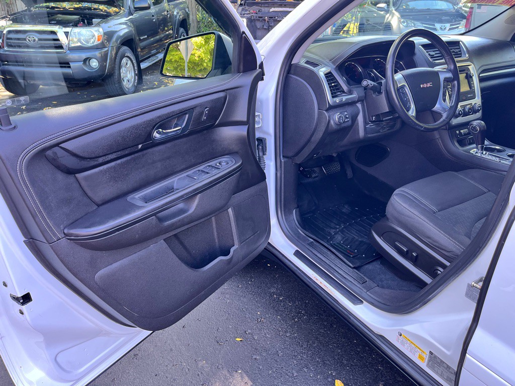 2016 GMC Acadia Image 25