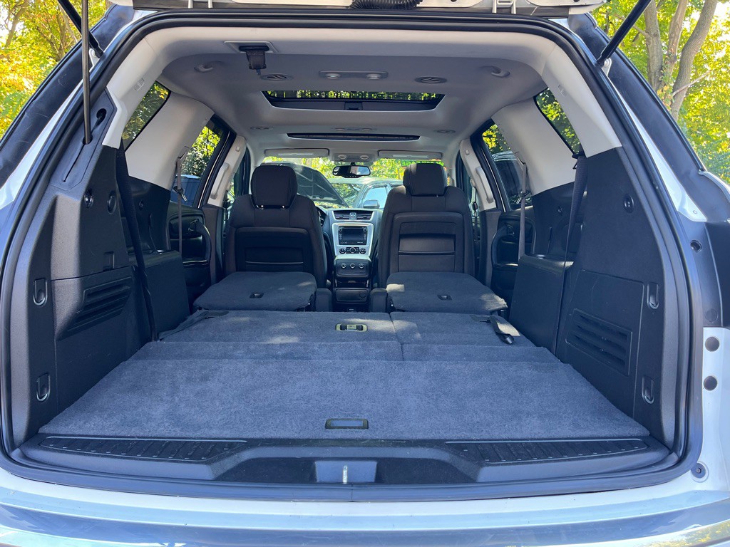 2016 GMC Acadia Image 39