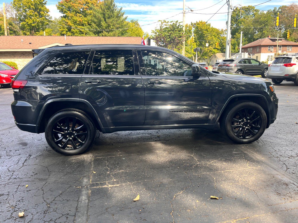2018 Jeep Grand Cherokee Image 3