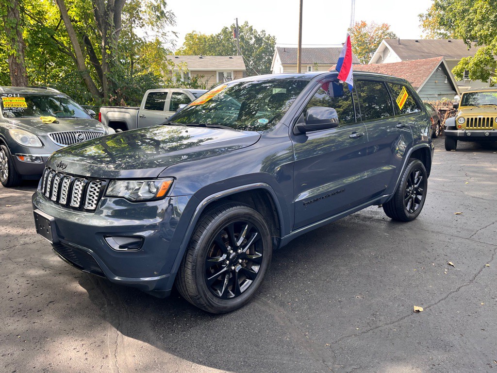 2018 Jeep Grand Cherokee Image 1