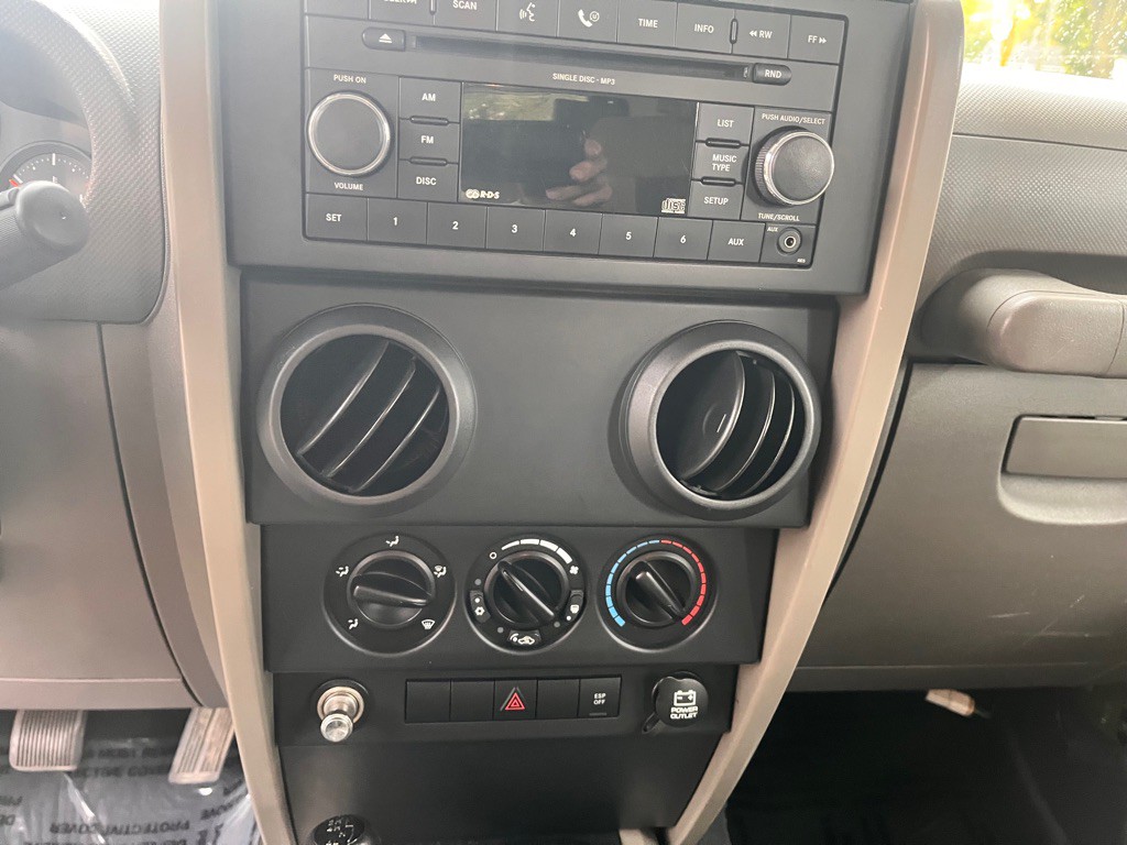 2008 Jeep Wrangler Image 25