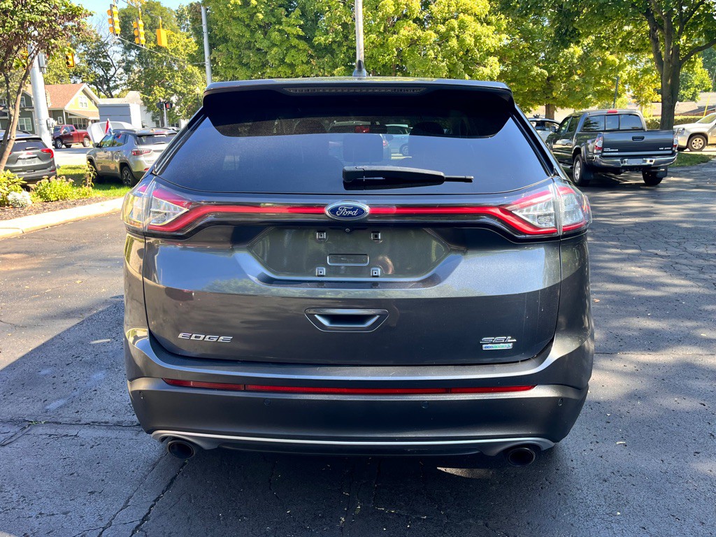 2017 Ford Edge Image 5