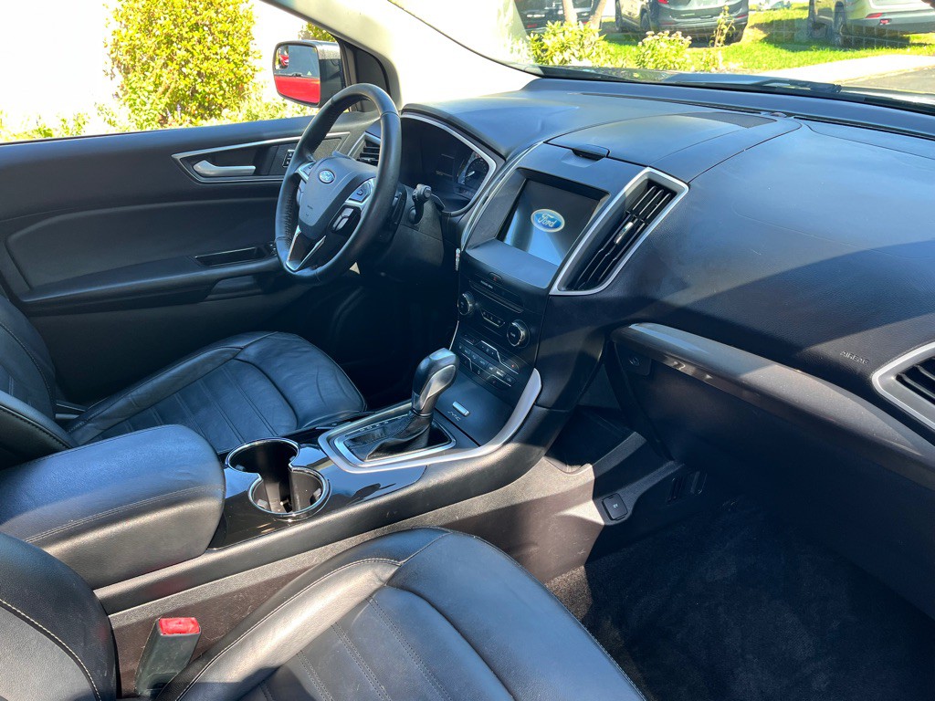 2017 Ford Edge Image 11