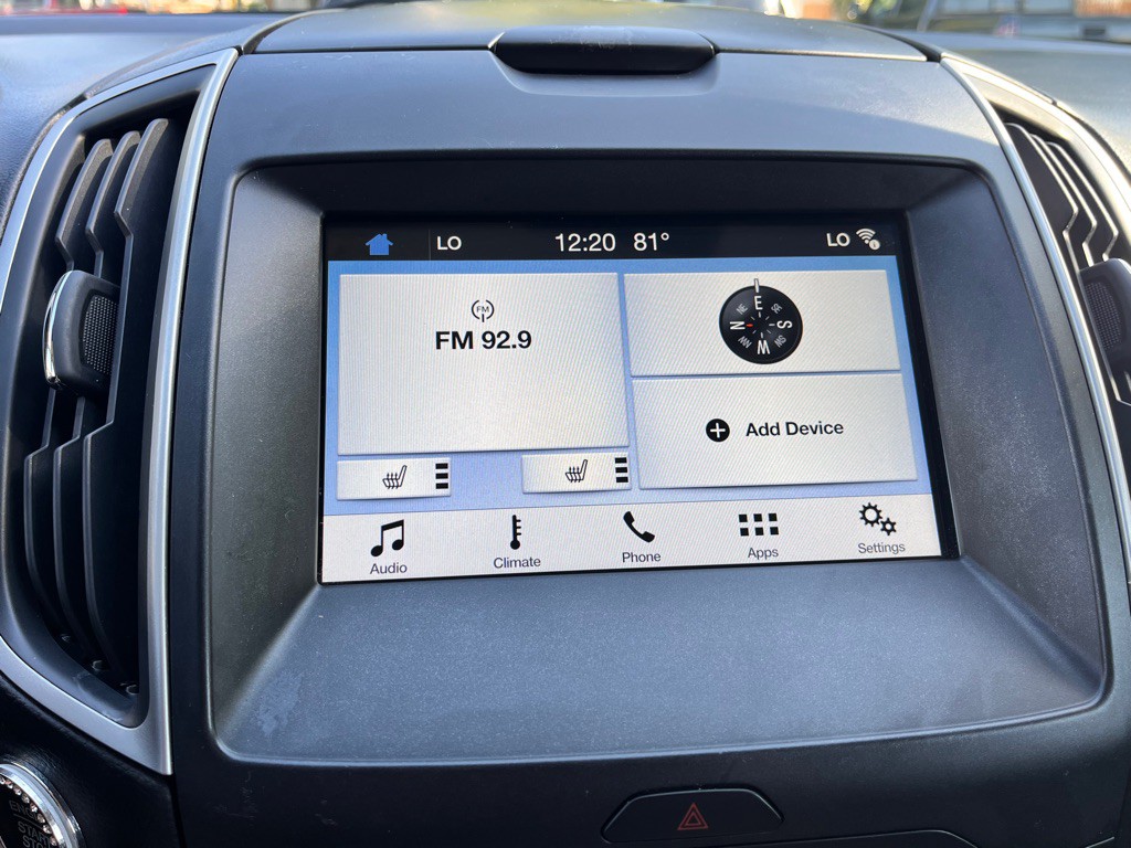 2017 Ford Edge Image 18