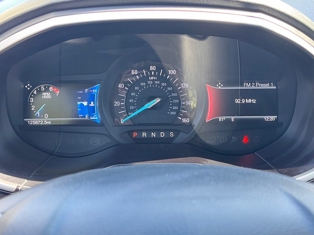 2017 Ford Edge Image 19