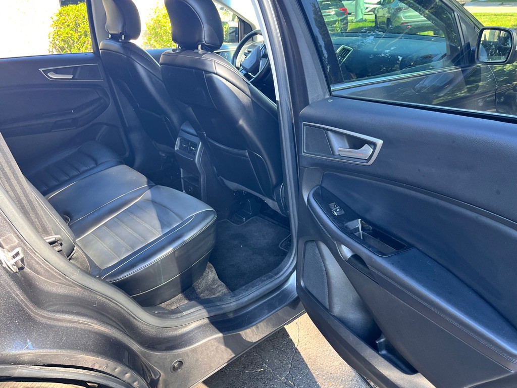 2017 Ford Edge Image 26