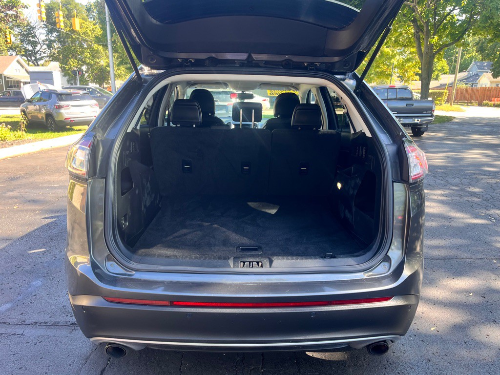 2017 Ford Edge Image 28
