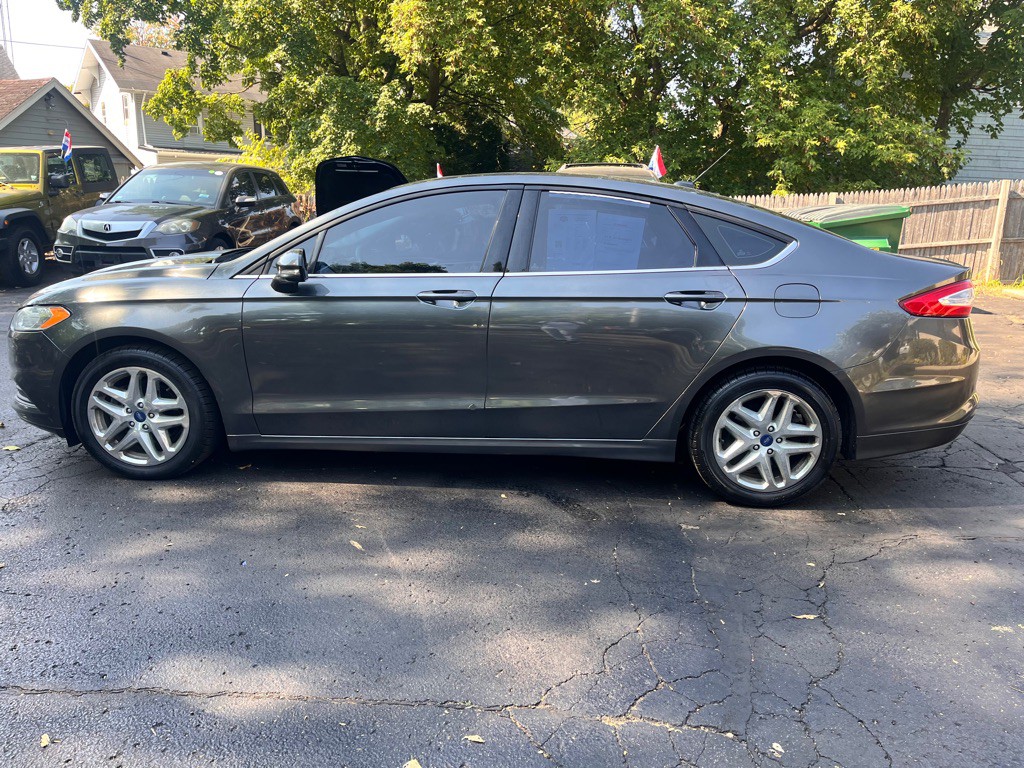 2016 Ford Fusion Image 12