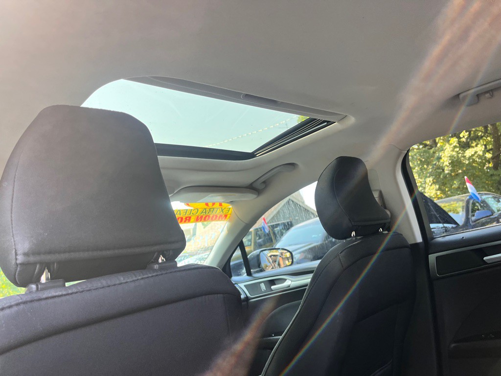 2016 Ford Fusion Image 24
