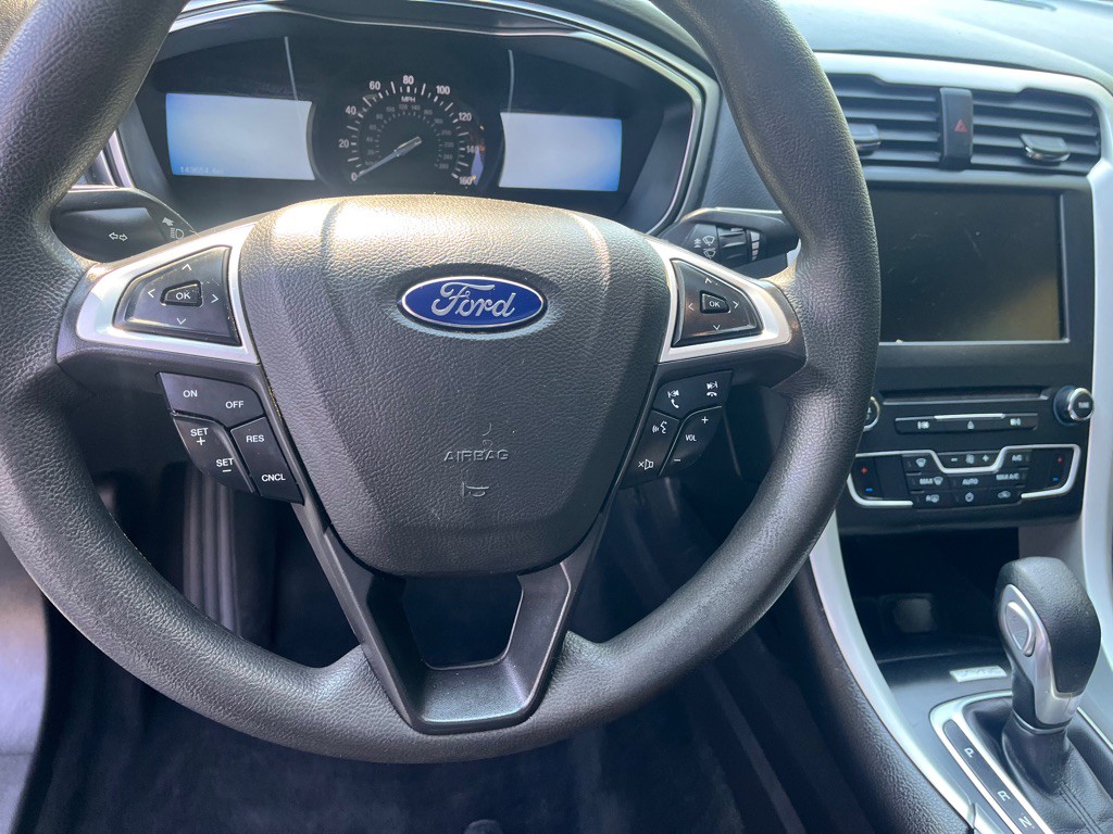 2016 Ford Fusion Image 43