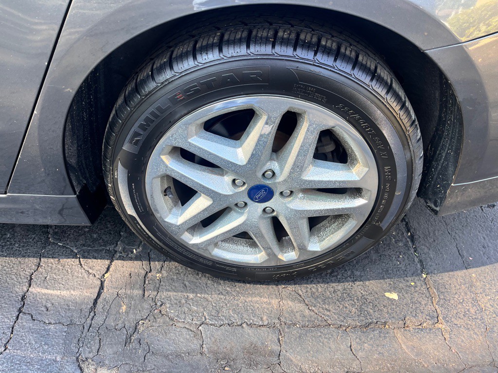 2016 Ford Fusion Image 45