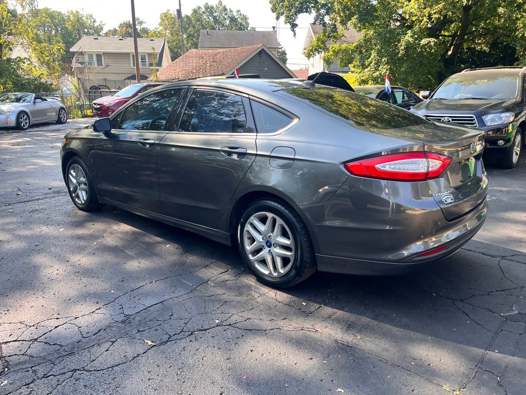 2016 Ford Fusion Image 4