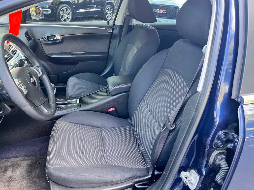 2010 Chevrolet Malibu Image 19