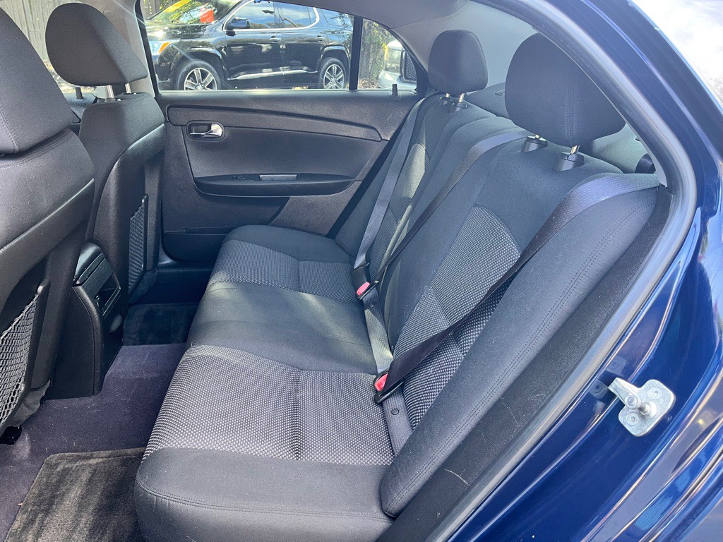 2010 Chevrolet Malibu Image 27