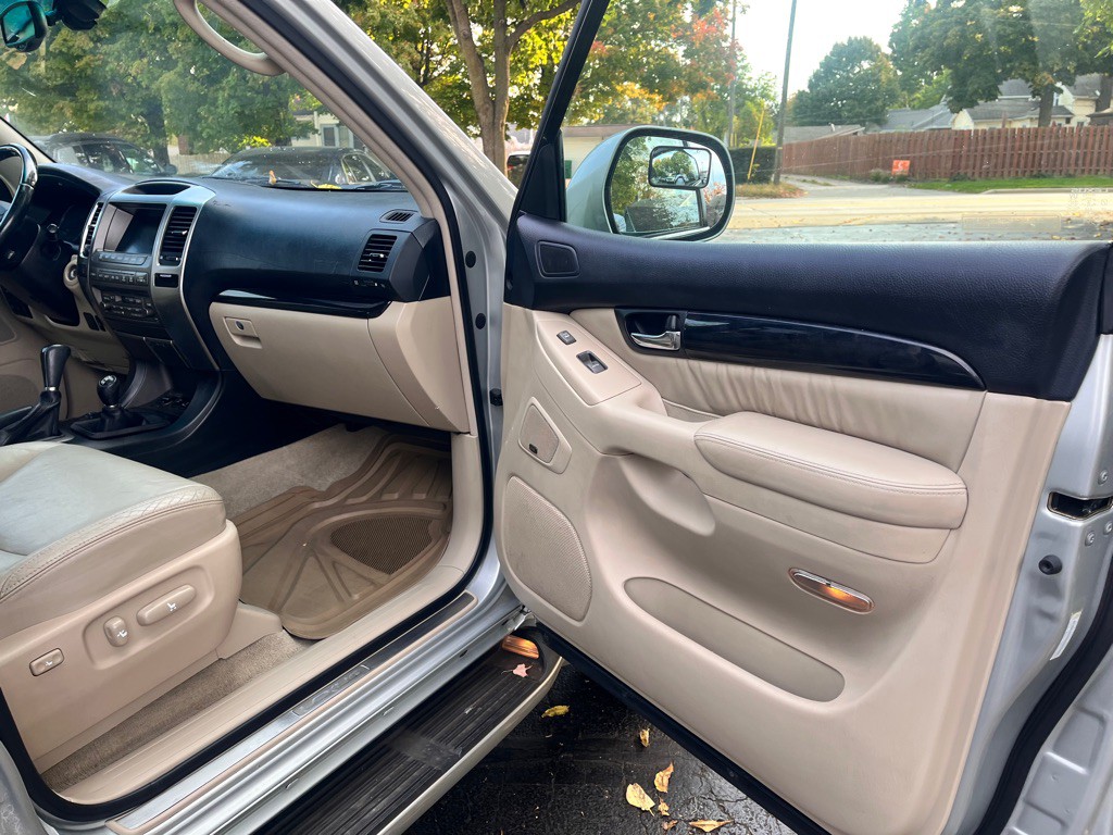 2005 Lexus GX 470 Image 21