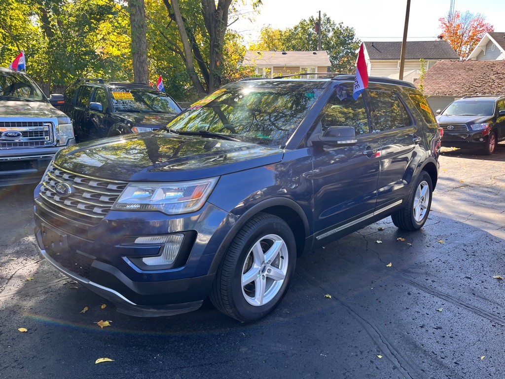 2016 Ford Explorer Image 1