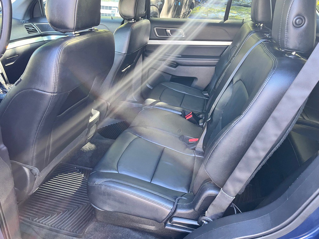 2016 Ford Explorer Image 15