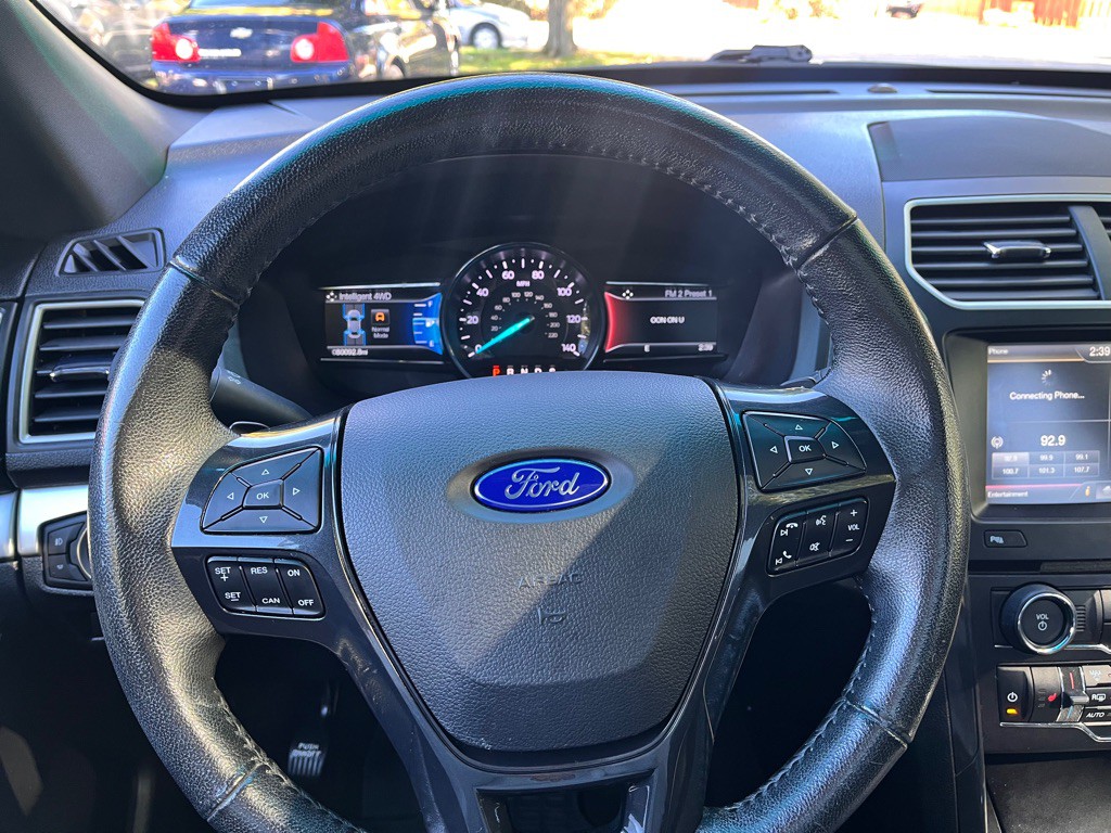 2016 Ford Explorer Image 22