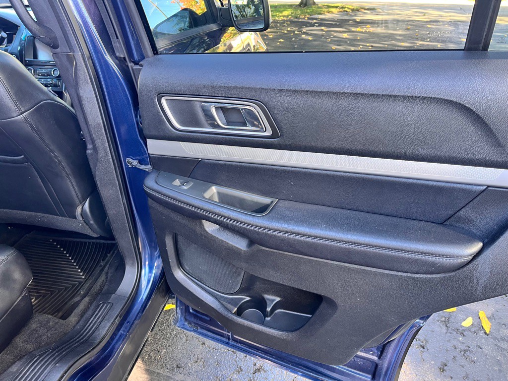2016 Ford Explorer Image 29