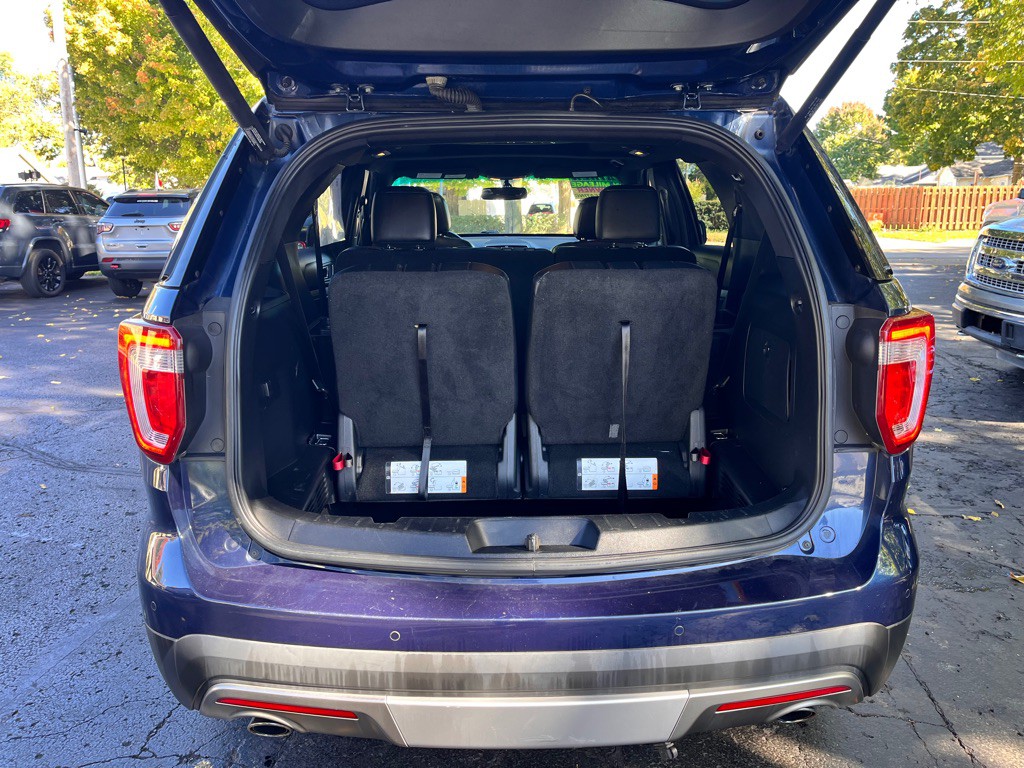 2016 Ford Explorer Image 34