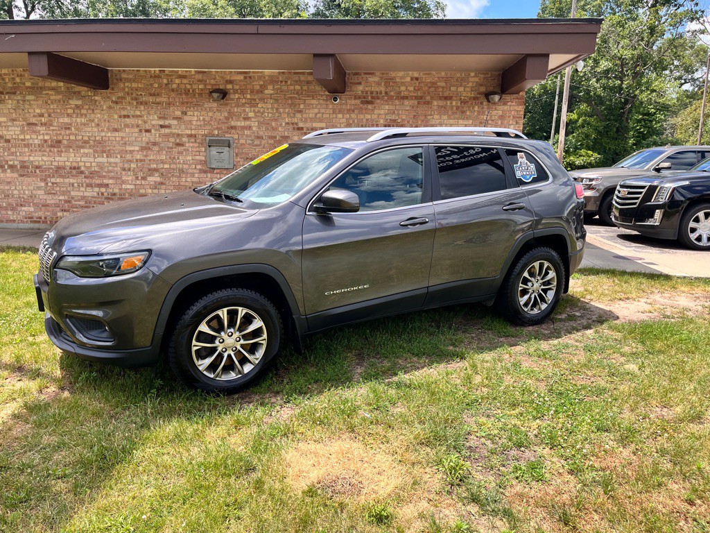 2019 Jeep Cherokee Image 2