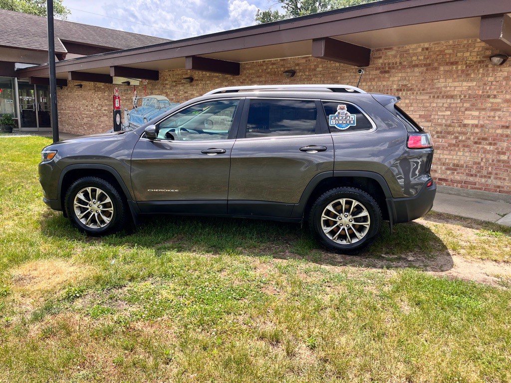 2019 Jeep Cherokee Image 3
