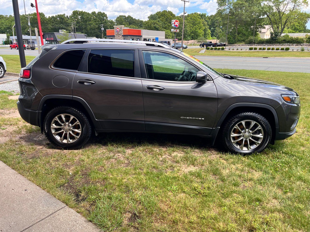 2019 Jeep Cherokee Image 8