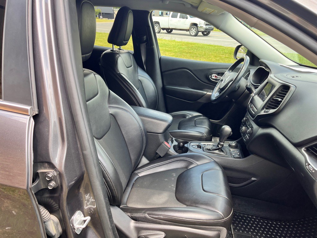 2019 Jeep Cherokee Image 18