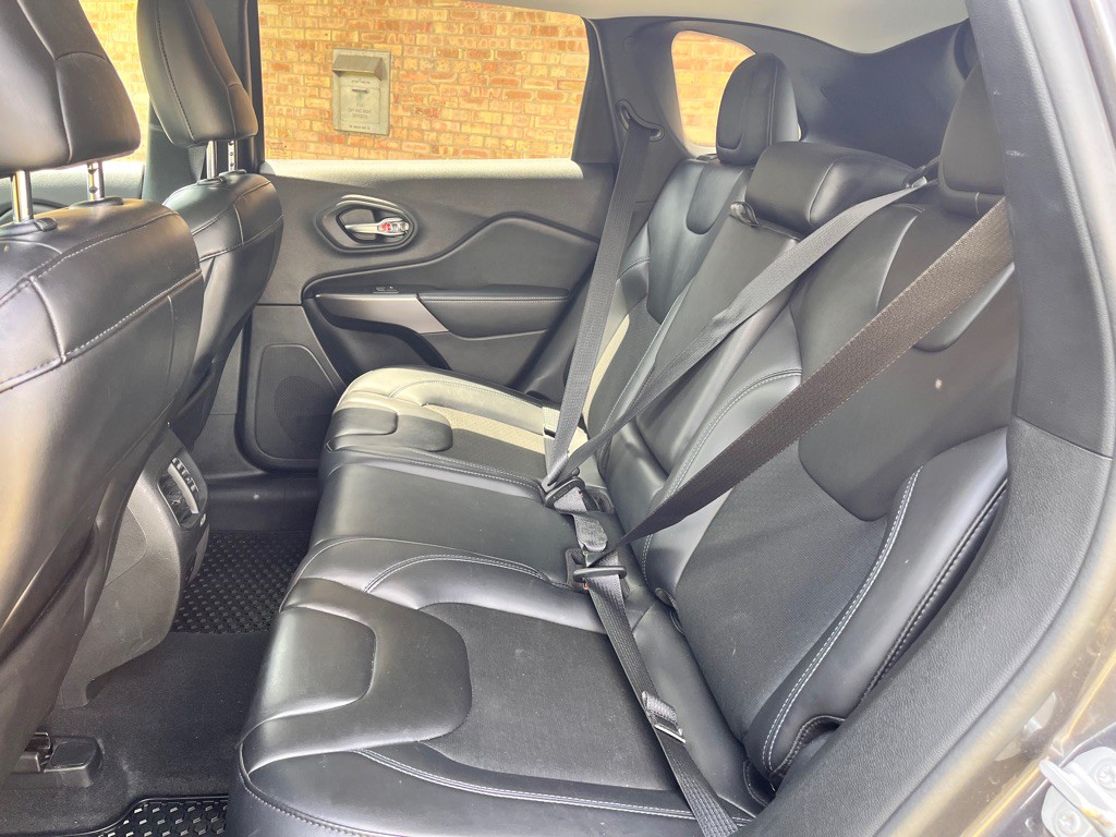 2019 Jeep Cherokee Image 21