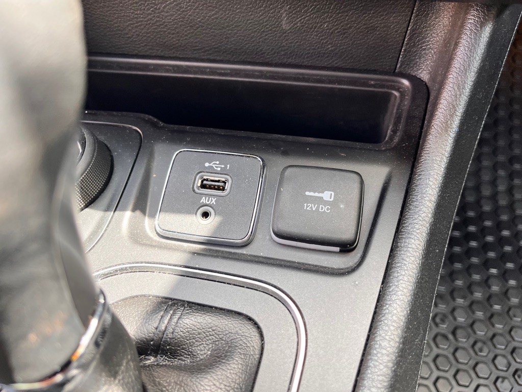 2019 Jeep Cherokee Image 36