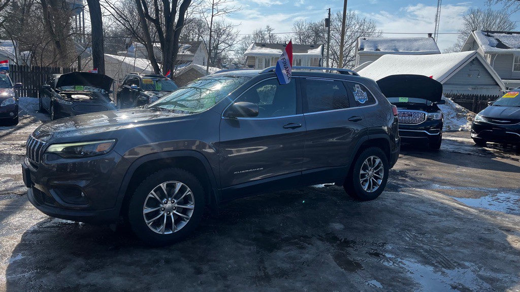 2019 Jeep Cherokee Image 2