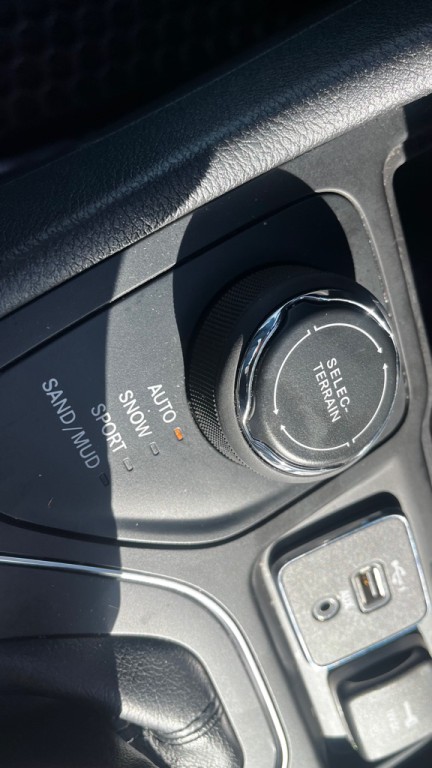 2019 Jeep Cherokee Image 20