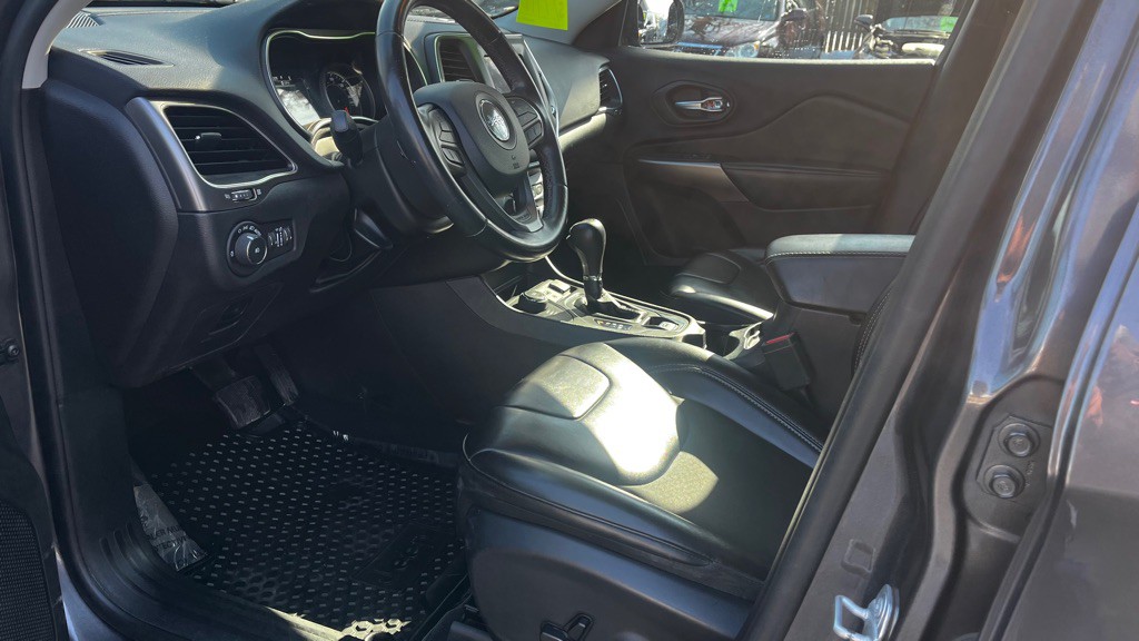 2019 Jeep Cherokee Image 22