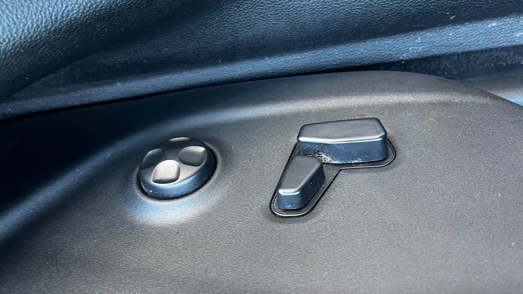 2019 Jeep Cherokee Image 24