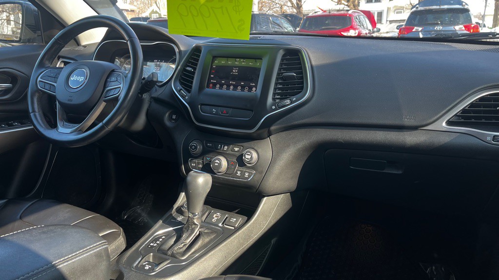 2019 Jeep Cherokee Image 28