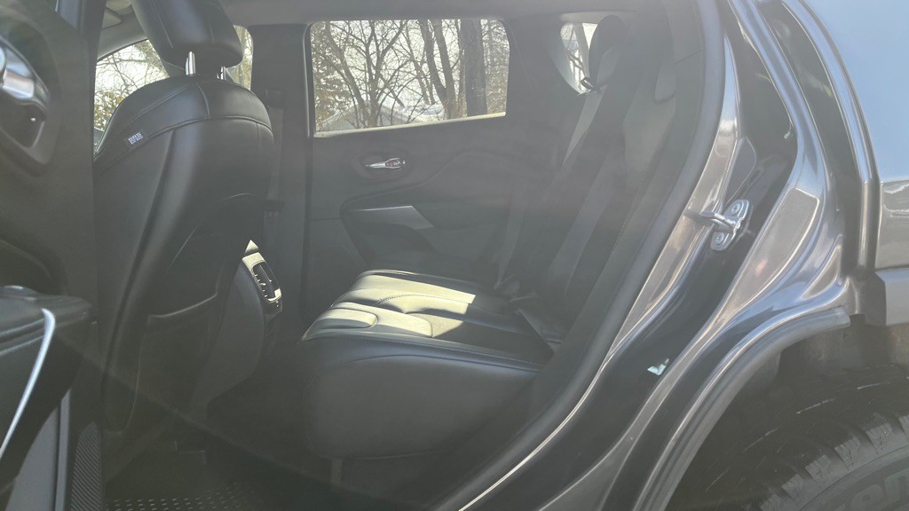 2019 Jeep Cherokee Image 34