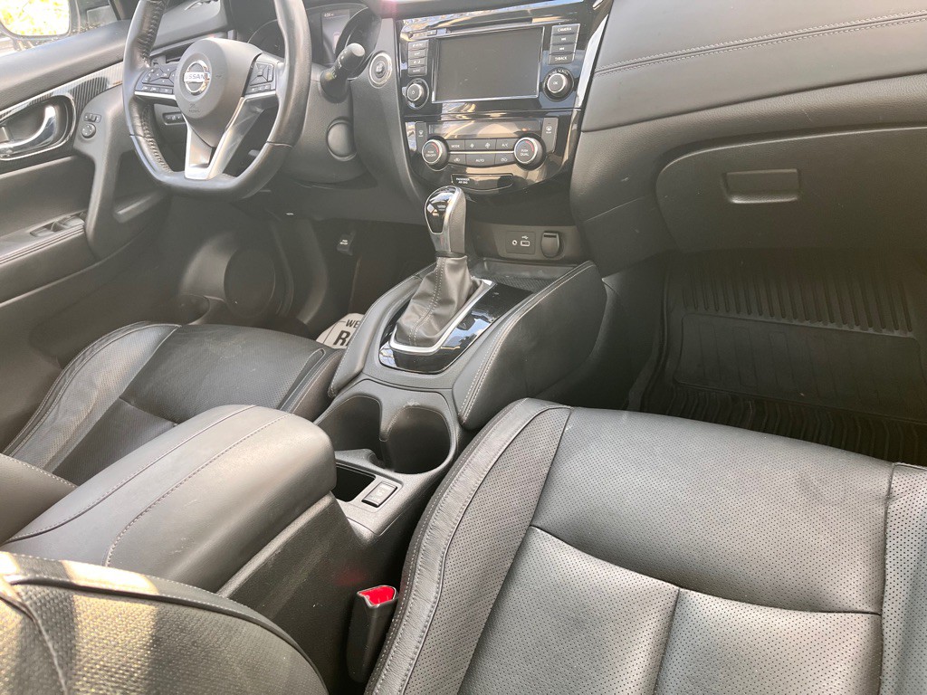 2018 Nissan Rogue Image 21