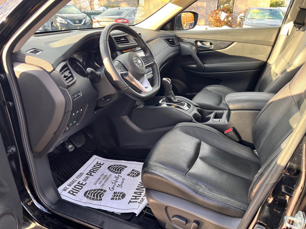 2018 Nissan Rogue Image 38