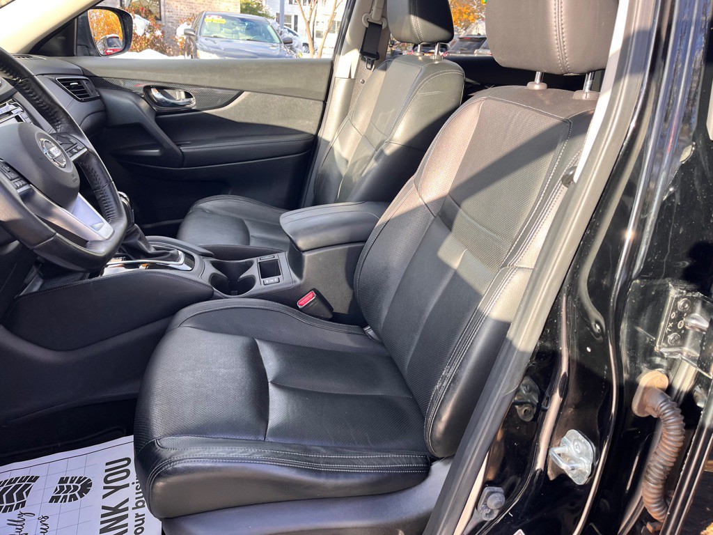 2018 Nissan Rogue Image 41