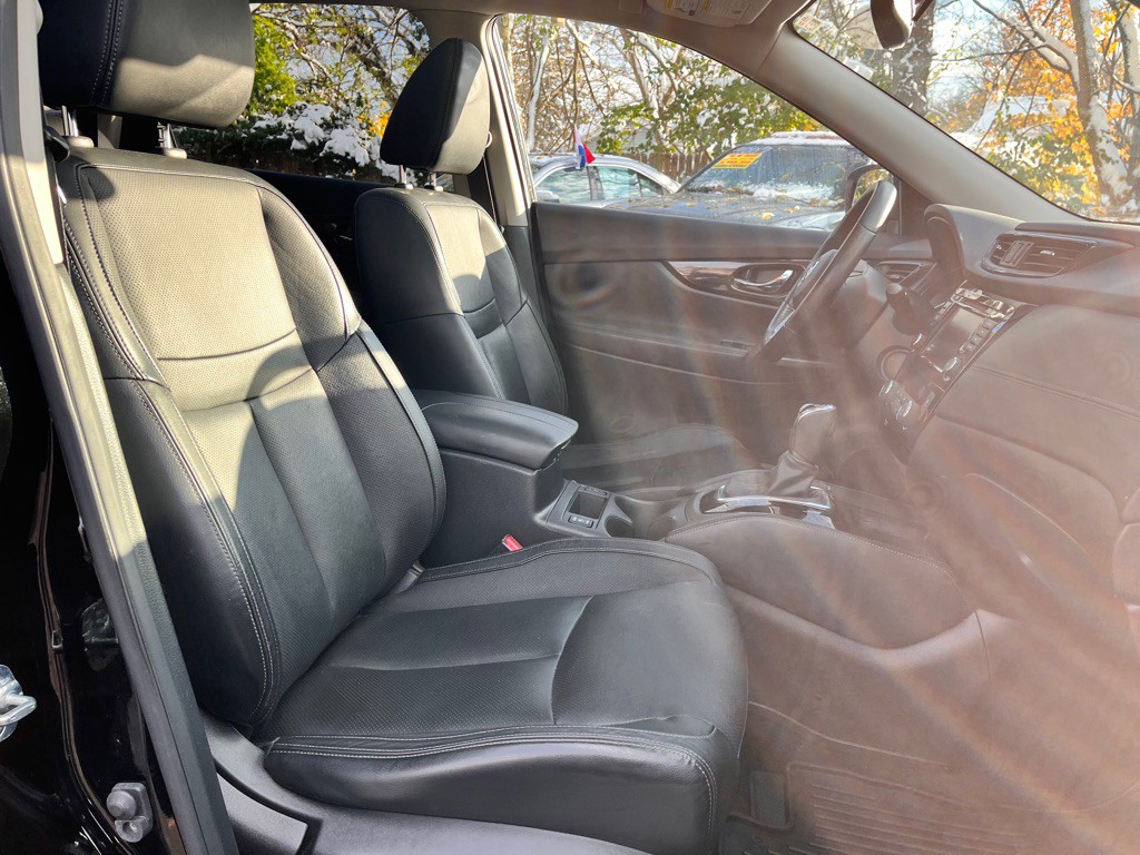 2018 Nissan Rogue Image 42