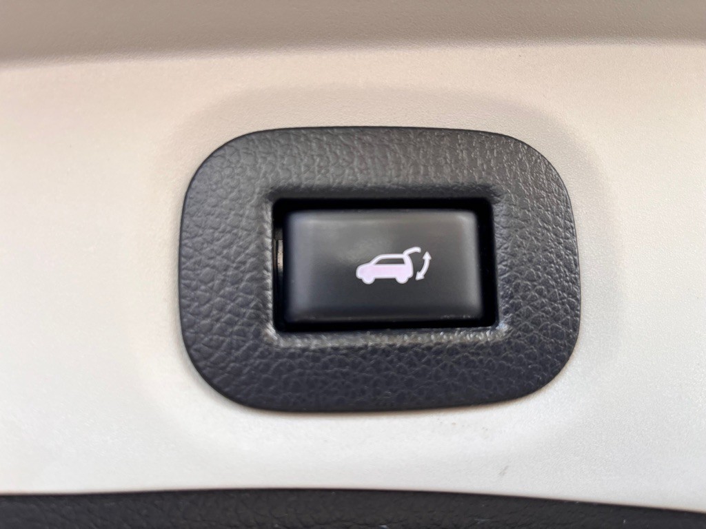 2018 Nissan Rogue Image 44