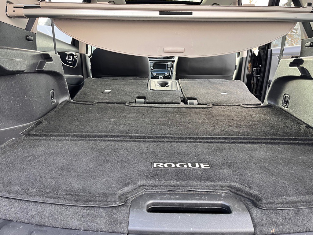 2018 Nissan Rogue Image 45