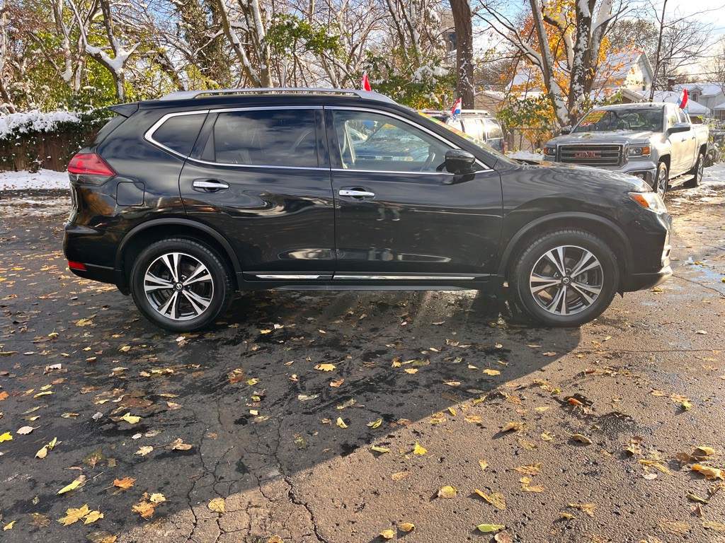 2018 Nissan Rogue Image 3