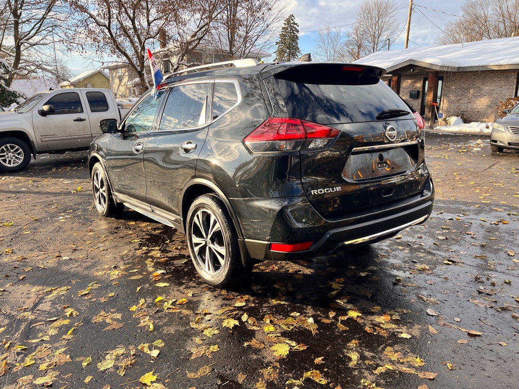 2018 Nissan Rogue Image 4